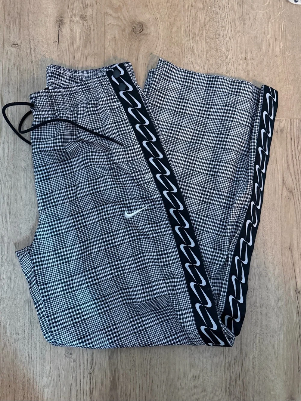 Nike Women’s Black & White Checked Joggers with Side Tape